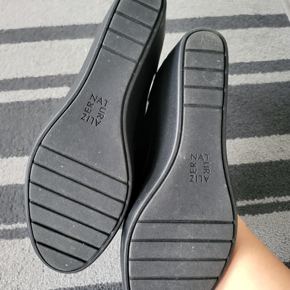 Naturalizer shoes - Picture 3 of 4